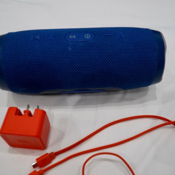 JBL Charge 3 Waterproof Blue - Picture 4 of 6